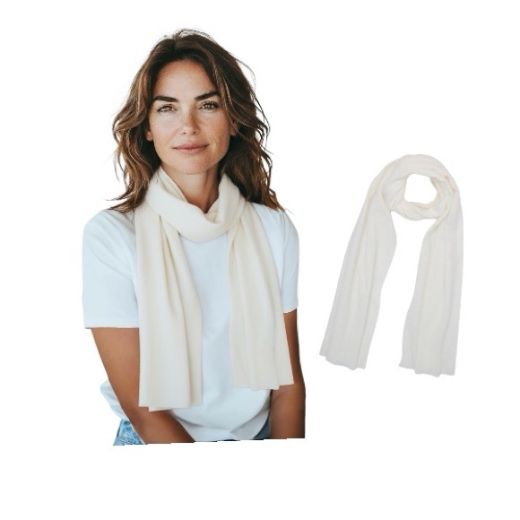 Time And Tru Coordinate Winter White Scarf - Picture 1 of 9